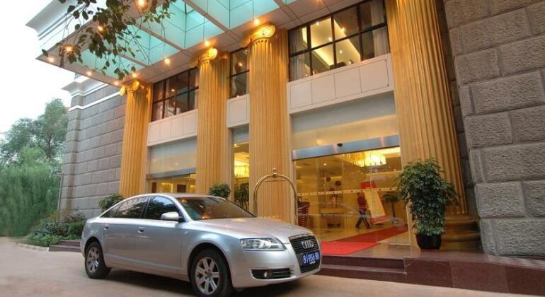 Chengdu Caesarean Hotel - Photo2