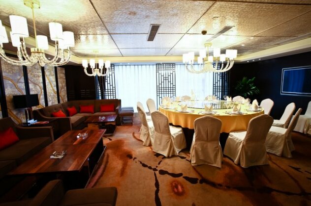 Chengdu Celebrity Upper Class Hotel - Photo4