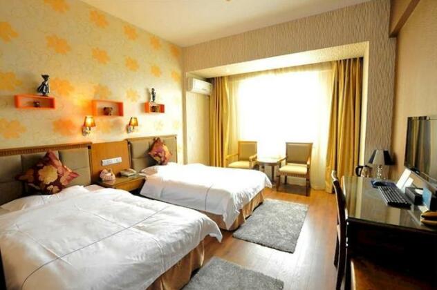 Chengdu Dragon Hotel - Photo2