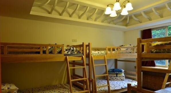 Chengdu Lianxia Cafe Homestay - Photo4