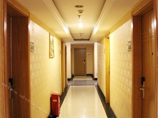 Chengdu Red Mansion Hotel - Photo4