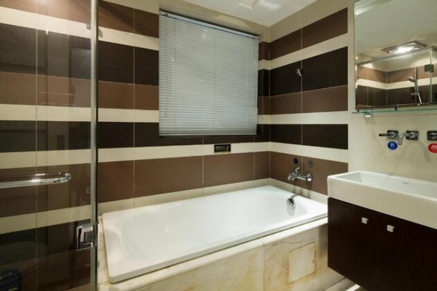 Chengdu Skyline International Apartment - Photo4