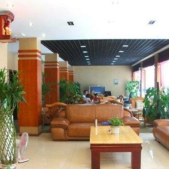 Chengdu Tianyi Hotel - Photo2