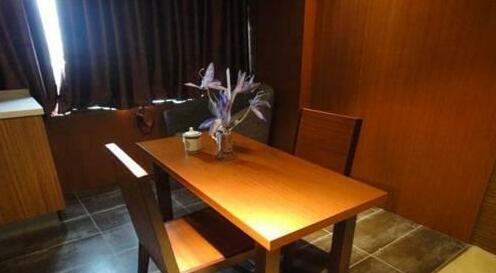 Chengdu Warm-hearted Sentiment Apartment Xinian Branch - Photo2