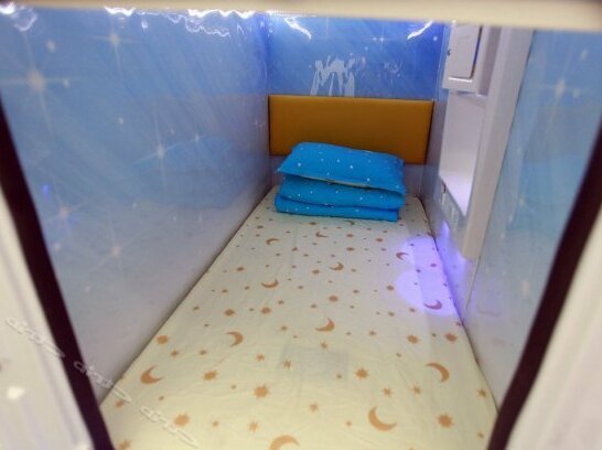 Chengdu Ziyouren Capsule Theme Hostel - Photo5