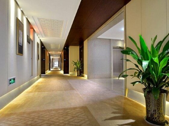 Chutian Junlin Hotel - Photo2