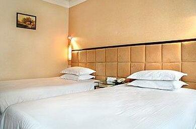 Civil Aviation Hotel Chengdu - Photo3