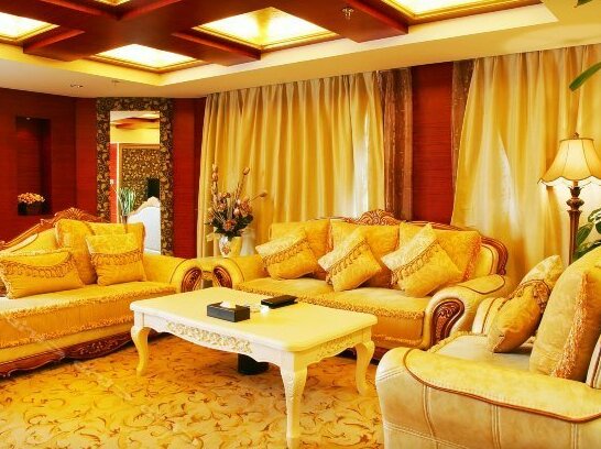Crown International Hotel - Photo4