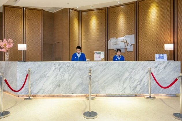 Holiday Inn Express Chengdu West Gate - Photo3