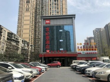 Ibis Chengdu East Railway Station Hotel