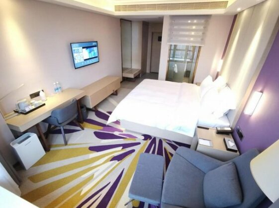 Lavande Hotel Chongzhou Wanda Plaza - Photo2