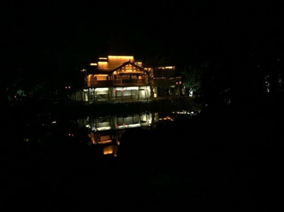 Longfeng Inn - Photo2
