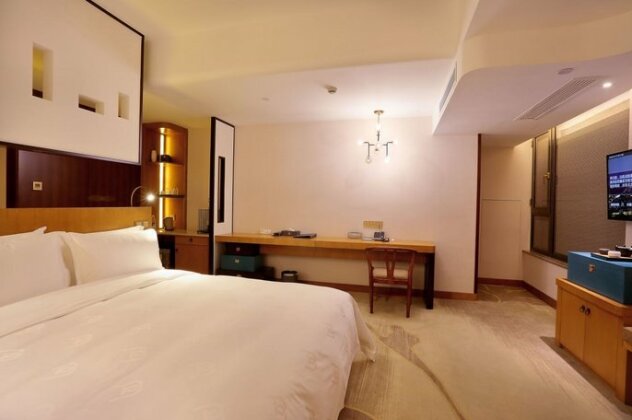 Lujia International Hotel - Photo2