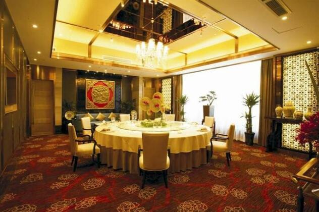 Lyhn International Hotel - Photo3
