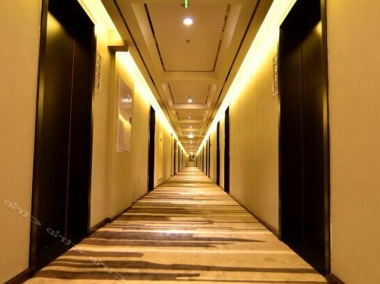 MR Hotel Chengdu - Photo4
