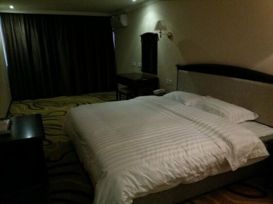 Ruijia Hotel Chengdu Airport - Photo5