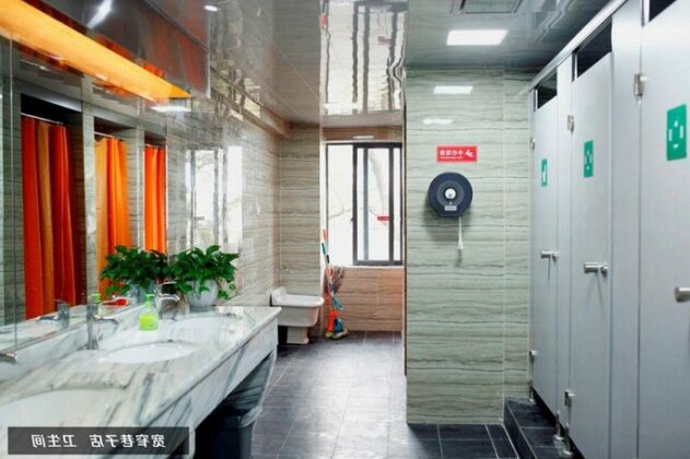 Simple Capsule Youth Hostels - Photo3