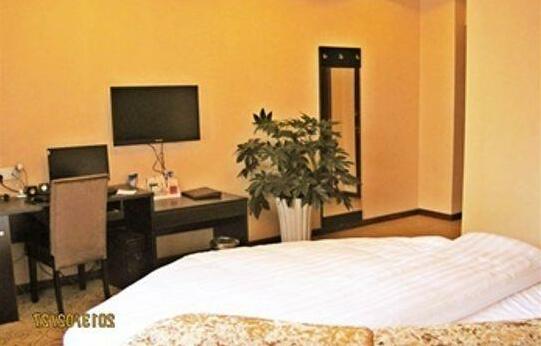 Super 8 Hotel Chengdu - Photo4