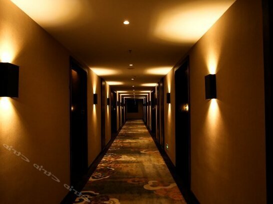Xiang Jiang Holiday Hotel - Photo2