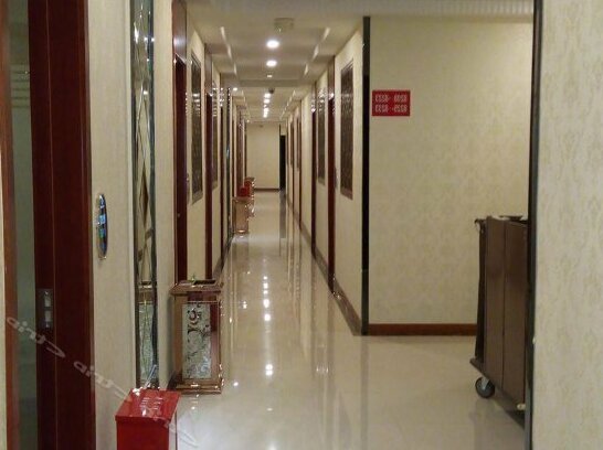 Yulong Hotel Chengdu - Photo2