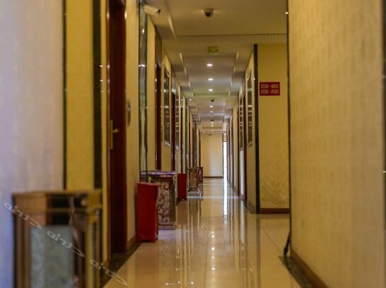 Yulong Hotel Chengdu - Photo4