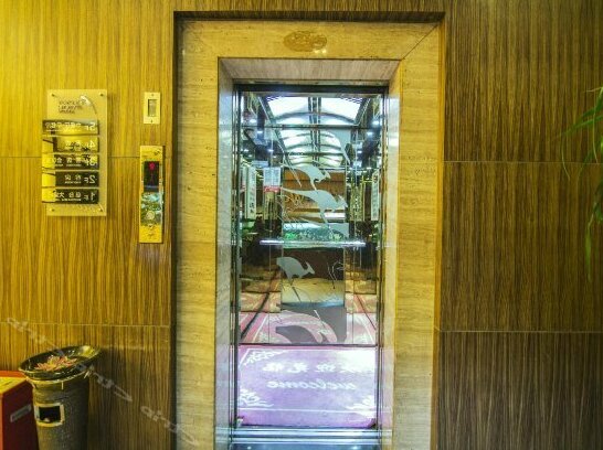 Bowen Hotel - Photo2