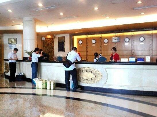 Golden Swallow Hotel - Photo3