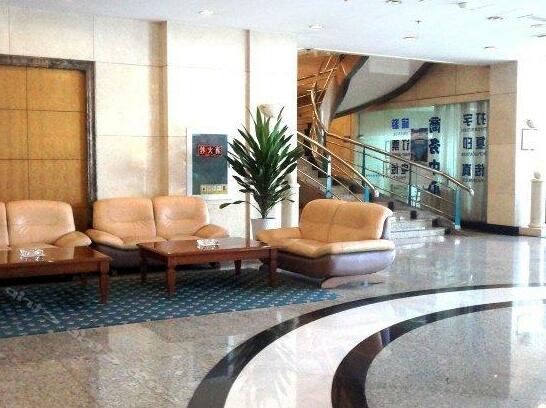 Golden Swallow Hotel - Photo4
