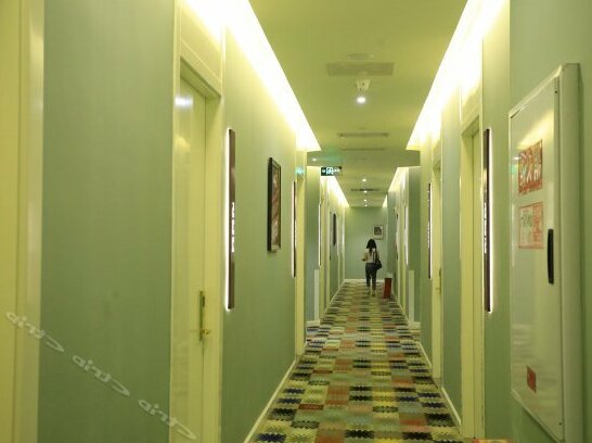Huajianli Theme Hotel - Photo3