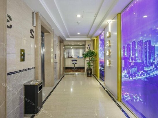 Liangjiang Jiyi Hotel - Photo2