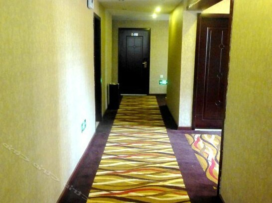 Qinhuang Business Hotel - Photo3