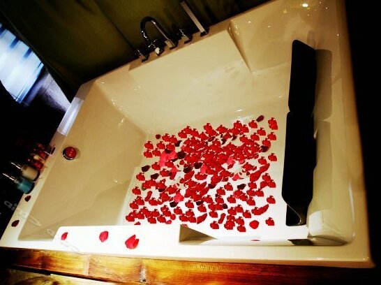 Shuijingxie Lovers Theme Hotel - Photo5