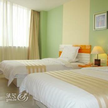 Swan City Hotel - Photo3
