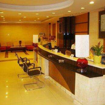 Swan City Hotel - Photo4