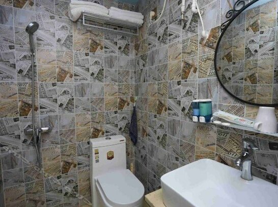 Wiseman Travel Theme Hotel - Photo2