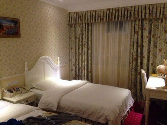 Yinglun Tianyuan Hotel - Photo4