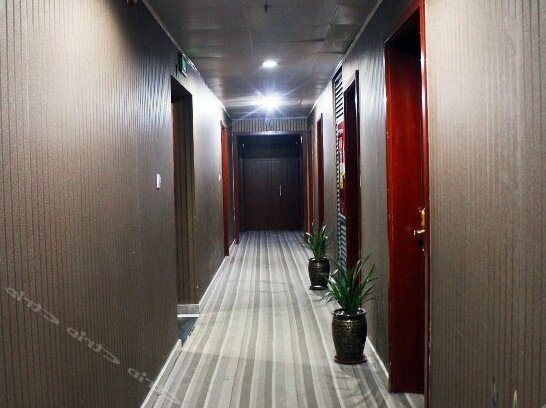 Yuntian Business Hotel - Photo4