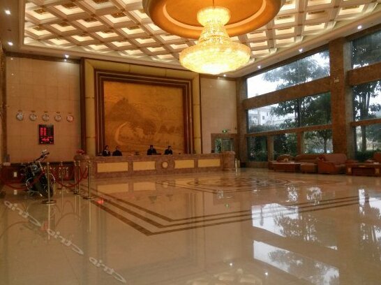 Oriental Crown Holiday Hotel - Photo3