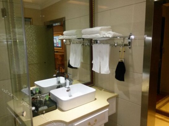 Oriental Crown Holiday Hotel - Photo5