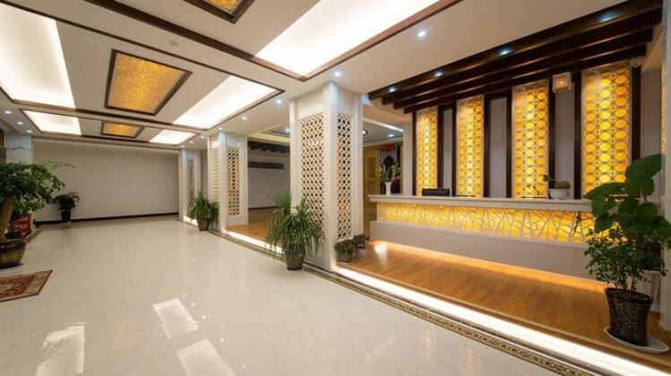 Xizhou Na Hai Travelling With Hotel
