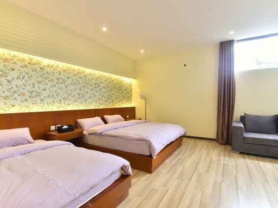 Yanjing Lake-view Design Hotel - Photo3