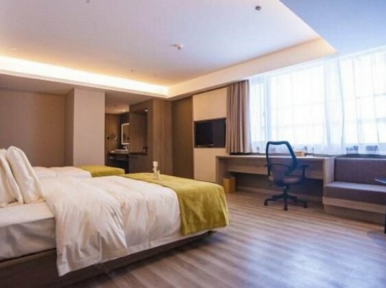 Atour Hotel Zhongshan Square Dalian - Photo2