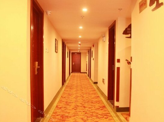 GreenTree Inn DaLian Development Zone DongBei No 3 Street Express Hotel - Photo4