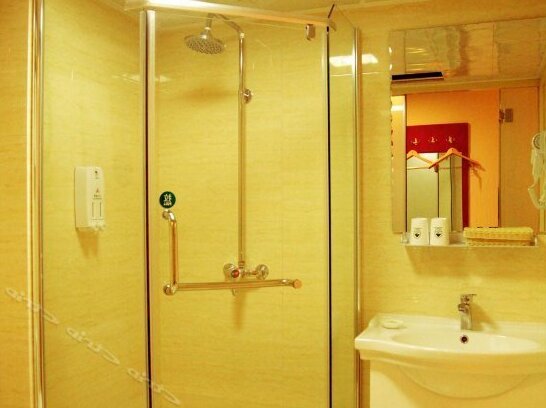 GreenTree Inn DaLian Development Zone DongBei No 3 Street Express Hotel - Photo5