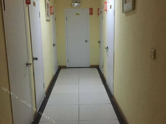 Heart to Heart Hotel Dalian - Photo2