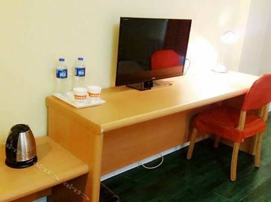 Home Inn Dalian Wuyi Square - Photo5