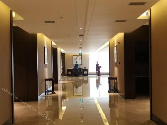 HR-East Hotel - Photo4