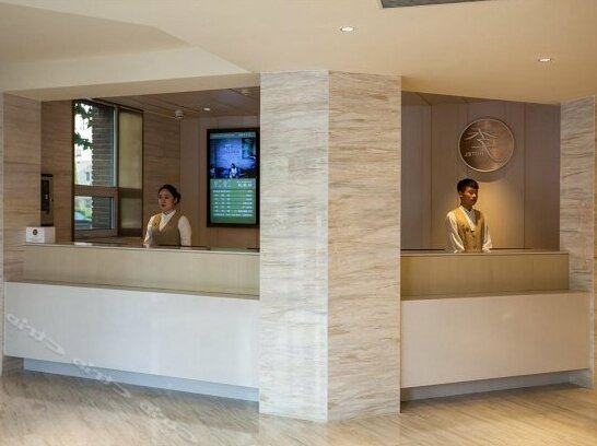 JI Hotel Dalian Peace Square - Photo2