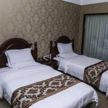 Royal Harbour View Hotel - Photo2