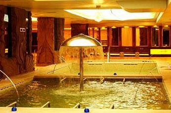 Sweetland Hotel - Photo3